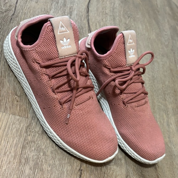 Adidas shoes size 8 - Picture 2 of 3